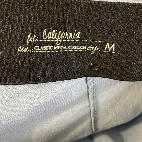 Hot in Hollywood California Fit Jeans - Picture 6 of 6